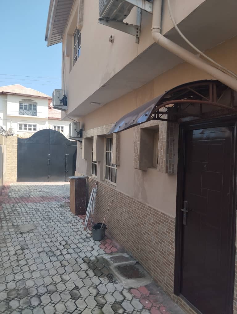 3bedrooms semi detached duplex Lekki phase 1